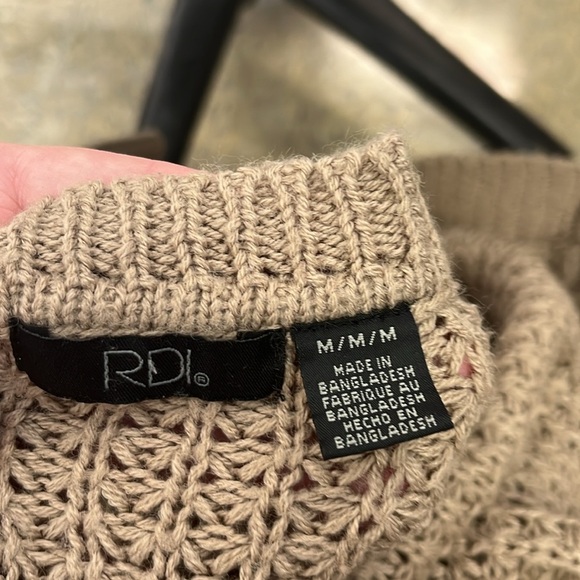 RDI Brown Knit Sweater Size Medium - Picture 4 of 5